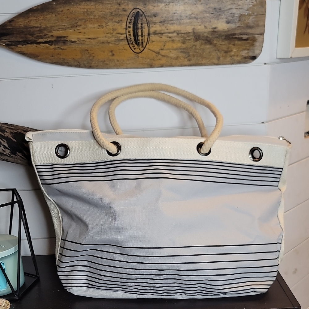 Castaway Club Tote Bag From Disney Cruise Line - Picture 3 of 4